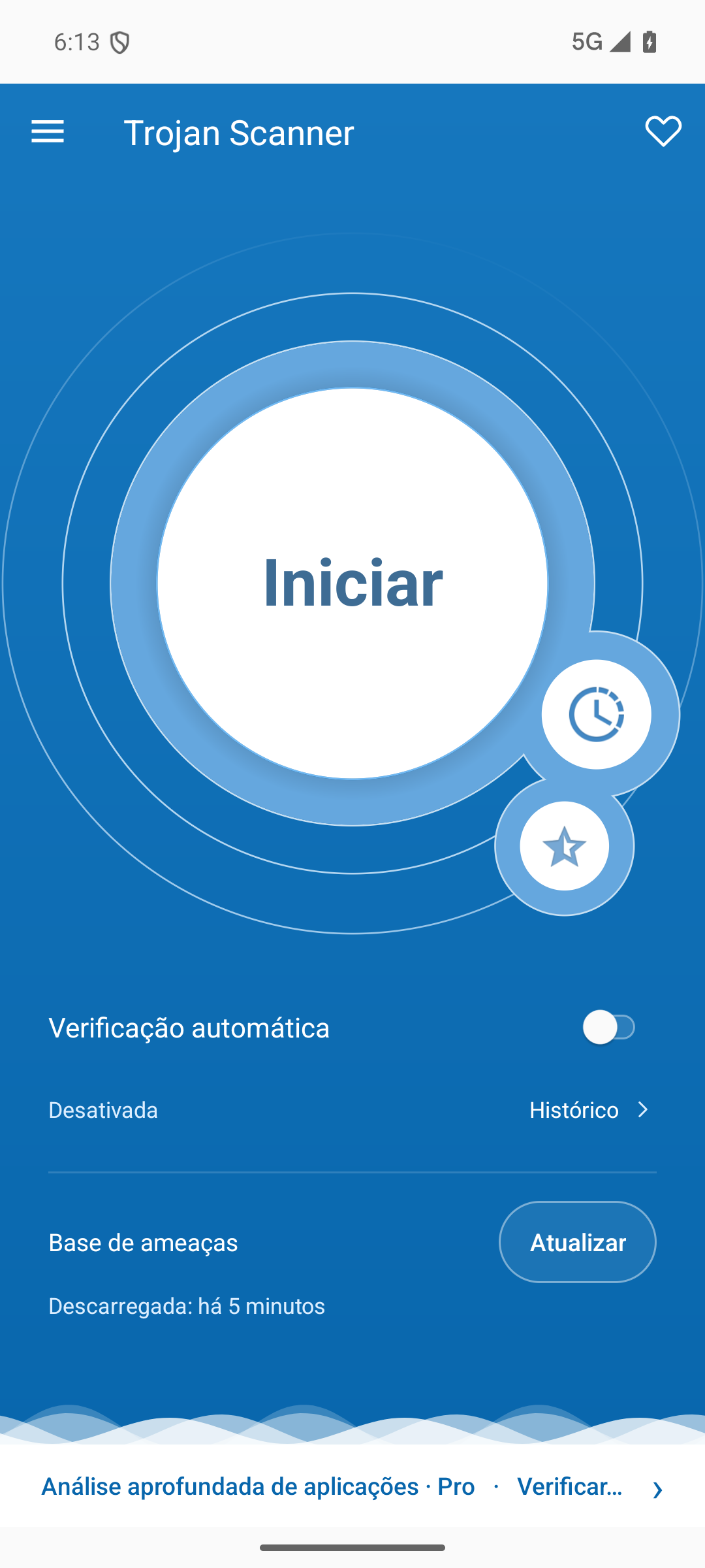 Ecrã inicial do Trojan Scanner para Android com botão de análise e verificações automáticas de apps